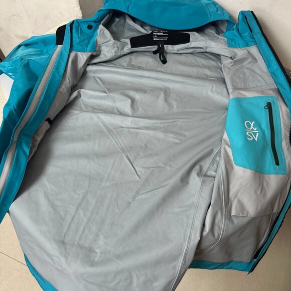 Arc'teryx Hardshell Down Jacket Size L - Picture 11 of 11